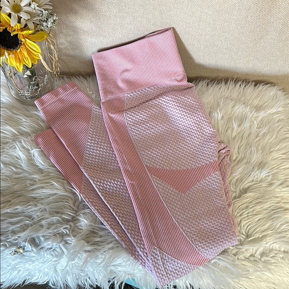 New Mix Pink Textured Leggings - Picture 4 of 7